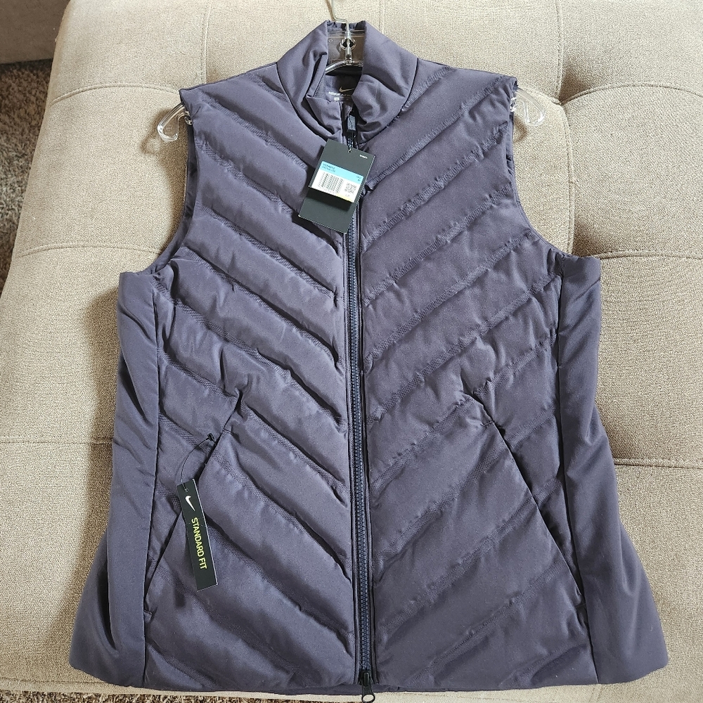 Nike aeroloft Repel vest sz m medium. New with tag.